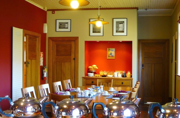 dining room teapots